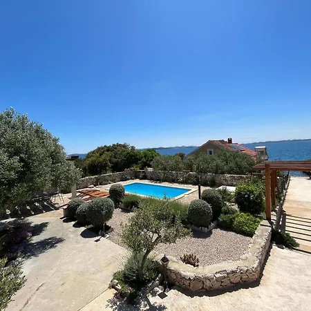 Modernes Robinson In Dobropoljana By Interhome Vikendica *