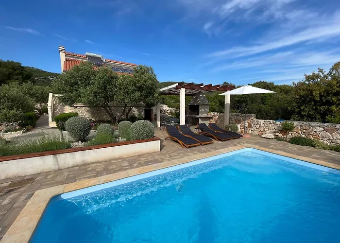 Modernes Robinson In Dobropoljana By Interhome