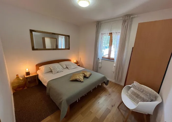 Modernes Robinson In Dobropoljana By Interhome *