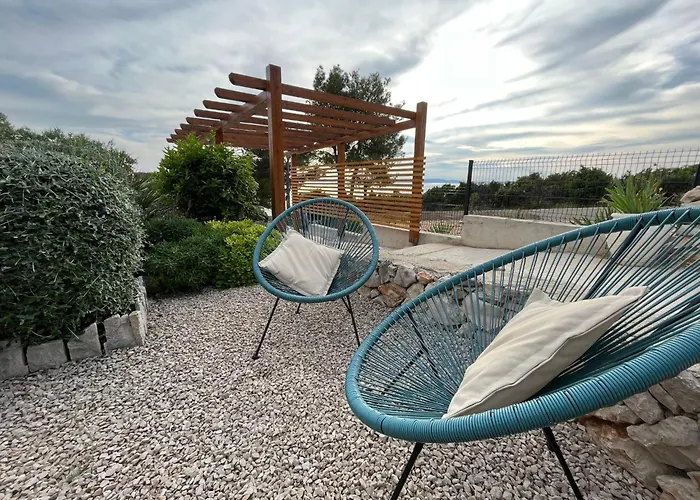 Modernes Robinson In Dobropoljana By Interhome Vikendica Dobropoljana