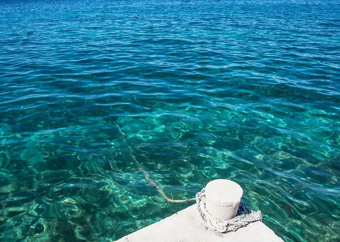 Modernes Robinson In Dobropoljana By Interhome Vikendica *